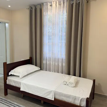 Cozy Nest - Near Airport & Centre Apartament *